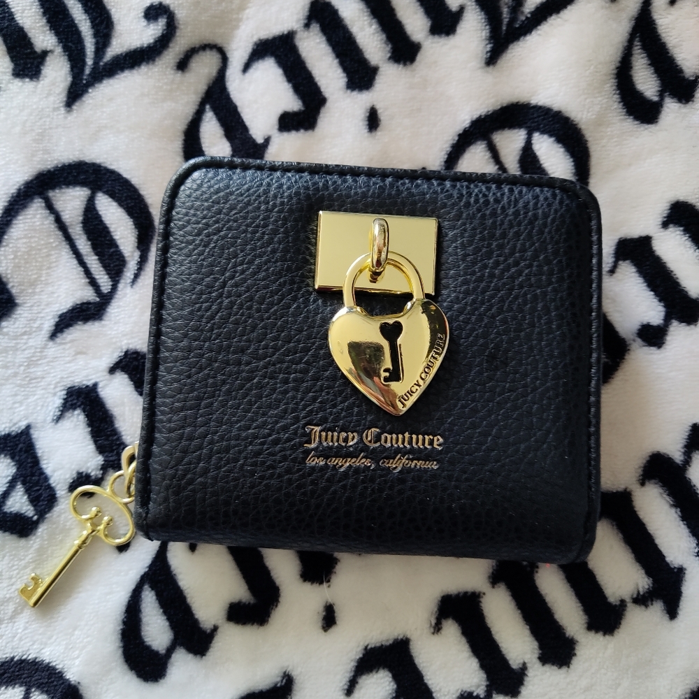 Juicy Couture Lock it Wallet